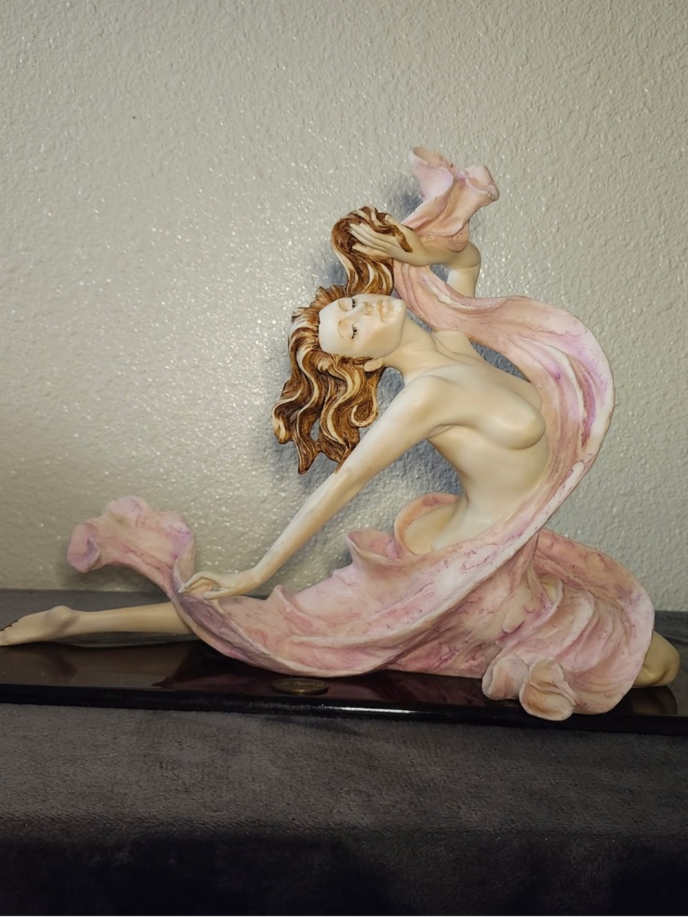 Santini Sarah Figurine